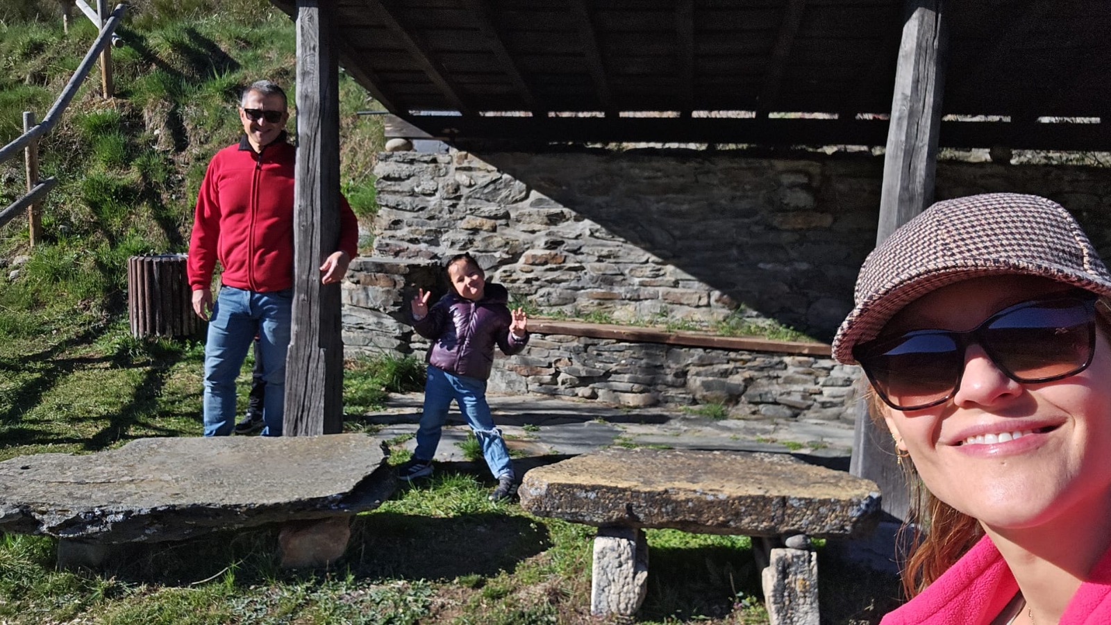 Olivia and family in Montrondo this week